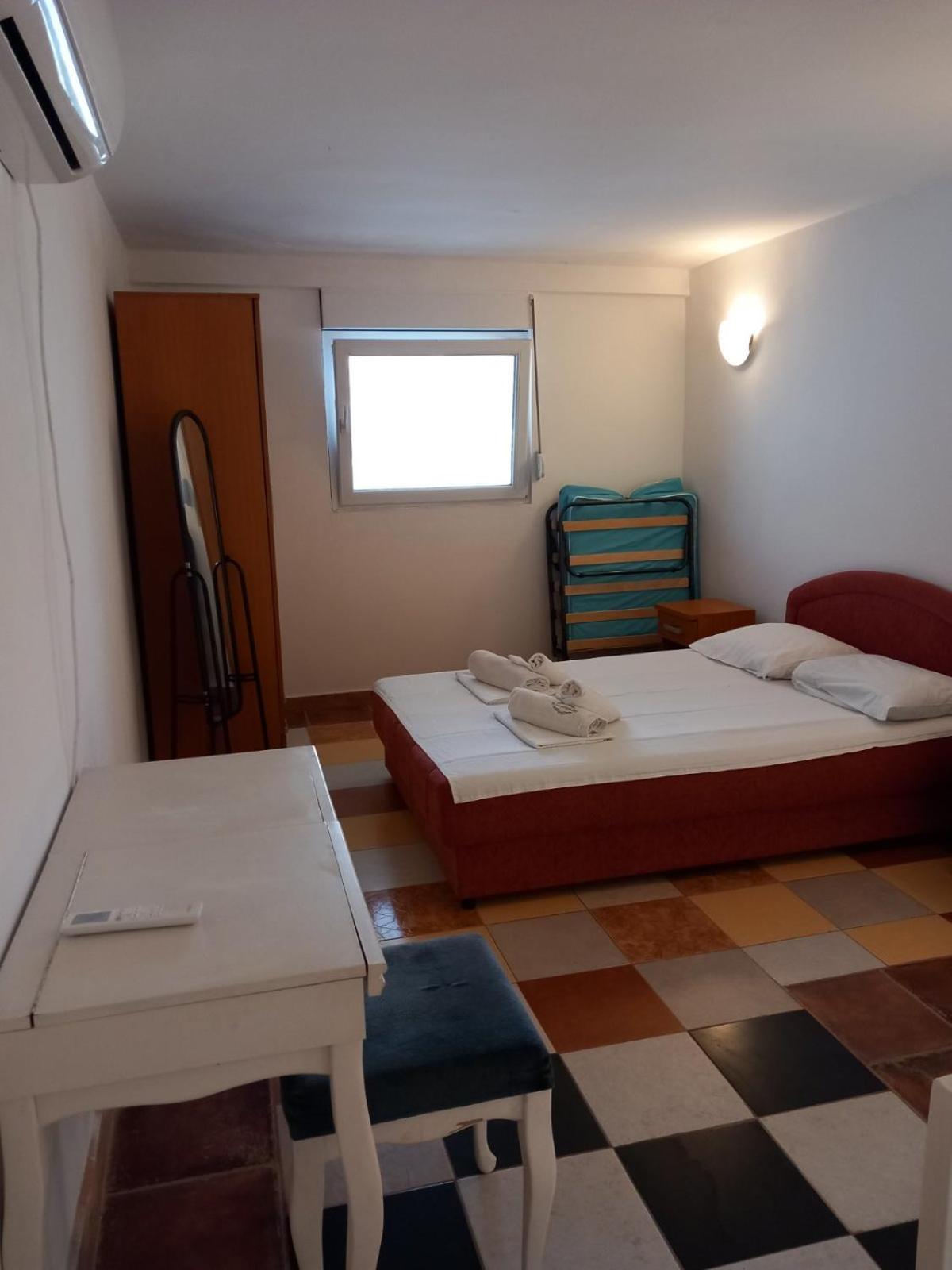 White Hills Apartments Budua Esterno foto
